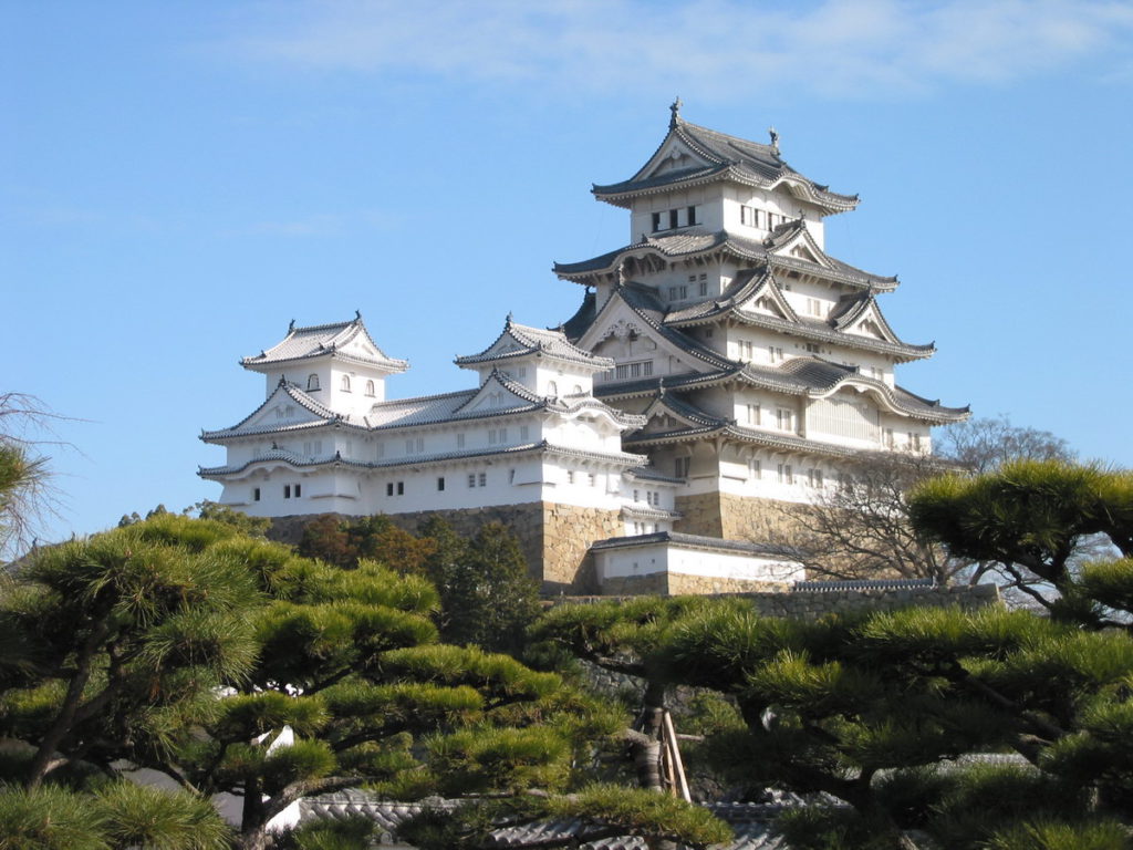 6. Замок Химедзи (Himeji Castle)